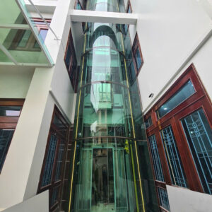 Thang máy tải khách